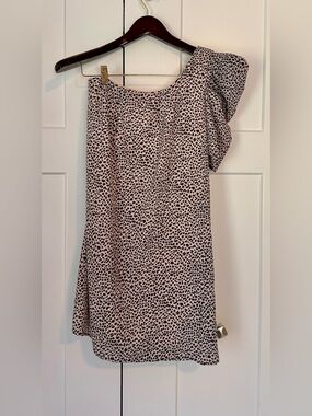 Honey Punch One-Shoulder Blush Leopard Print Dress
